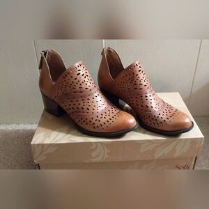Sofft Wyoming New Caramel Booties